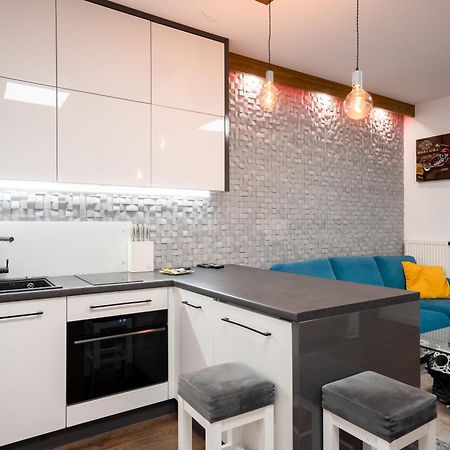 Kasprzaka 31A Free Garage By Perfect Apart Warsaw Luaran gambar